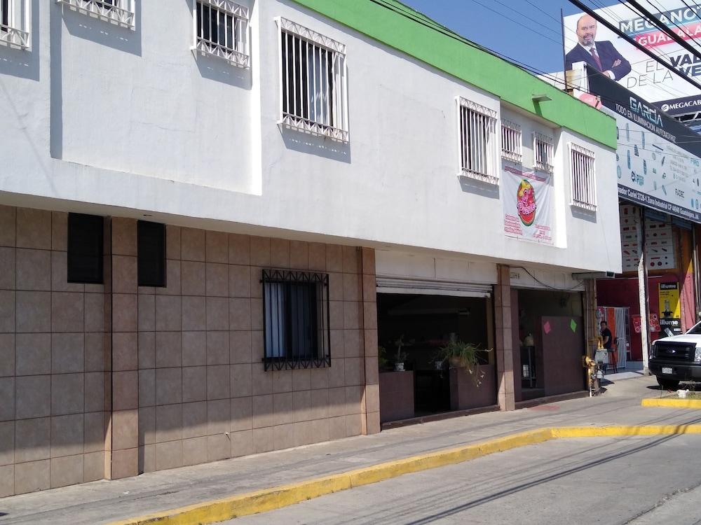 Hotel Arboledas Industrial Guadalajara Exteriör bild
