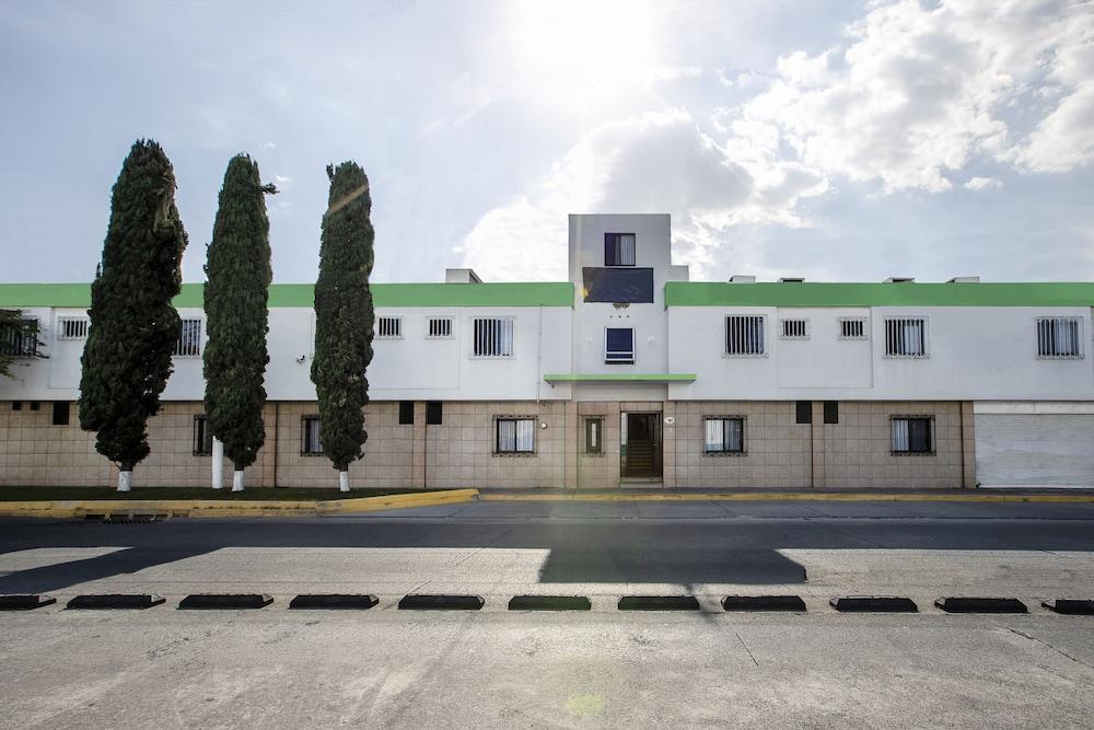 Hotel Arboledas Industrial Guadalajara Exteriör bild